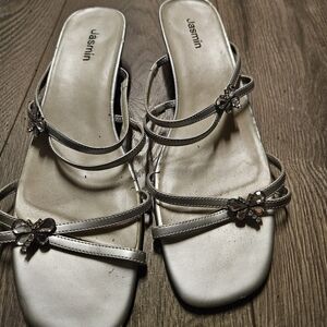 Jasmin kitten heels size 10